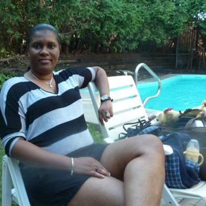 Meet your Posher, Emmanullise